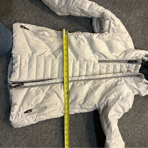 Size small Lolé winter jacket. - Picture 9 of 10